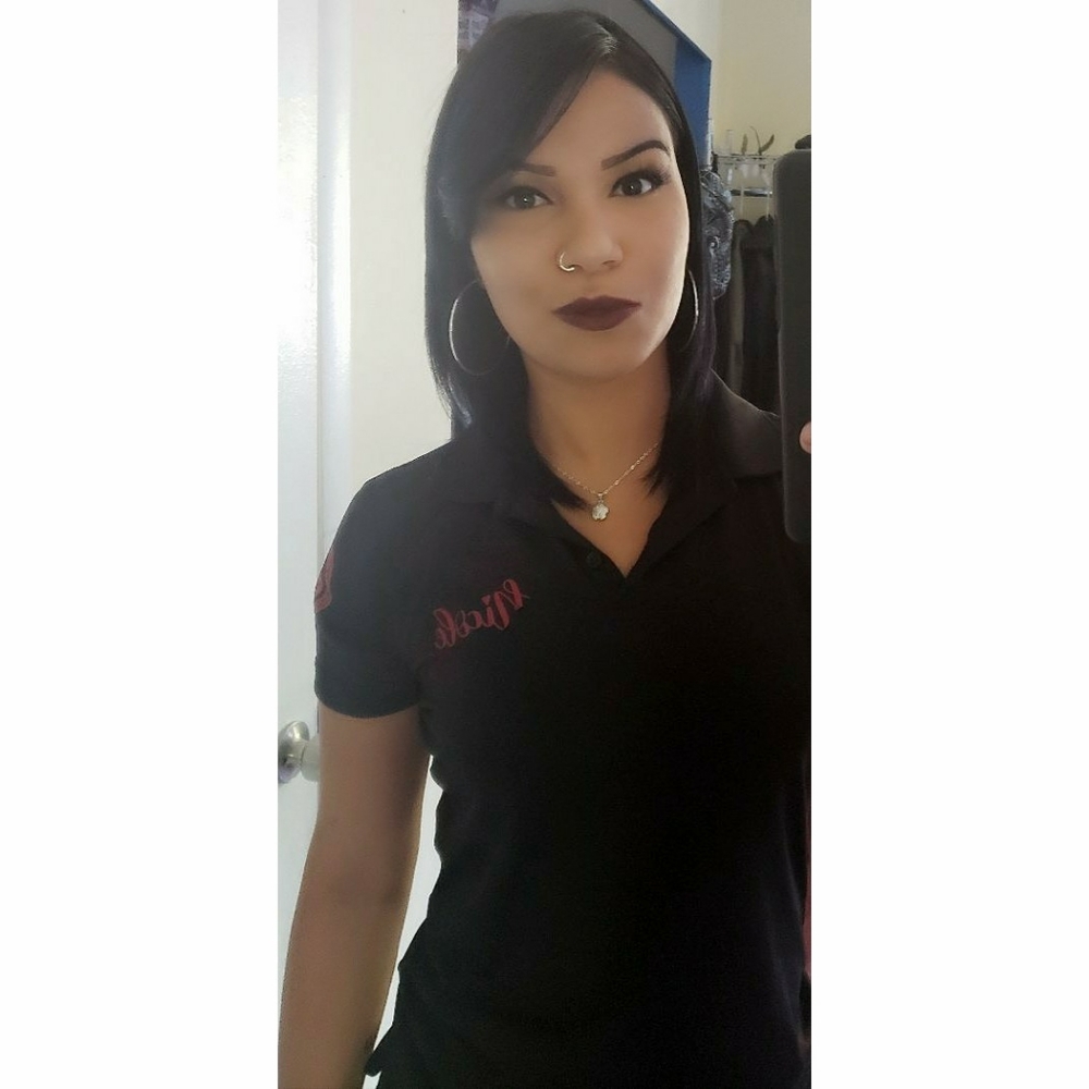 Meet your Posher, Nicole